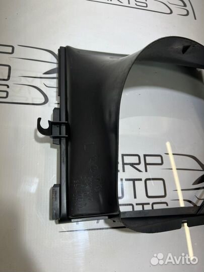 Воздуховод интеркулера задний левый Volkswagen