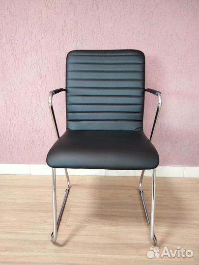 Кресло (стул) посетителя Таsк с доставкой