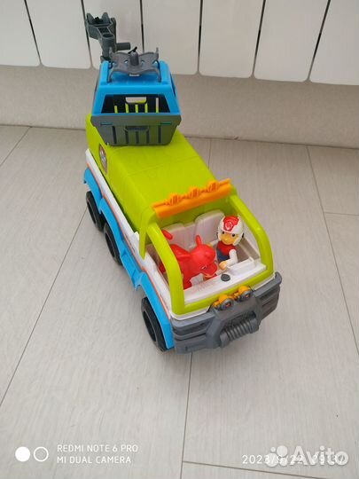 Машина детская со звуками