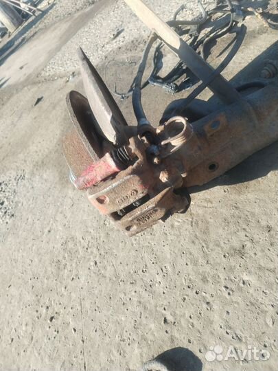 Задняя балка ауди 100 с3/Audi 100 c3 дисковые