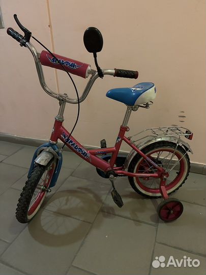 Детский четырехколесный велосипед
