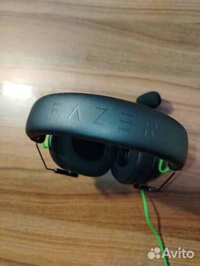 Проводные наушники с микрофоном