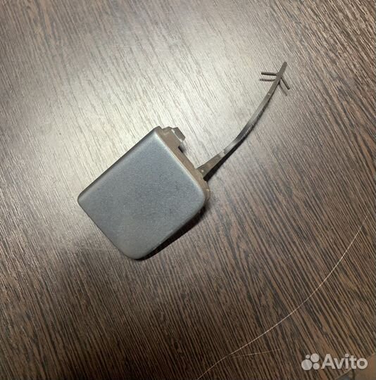 Заглушка буксировочного крюка 3t0807241