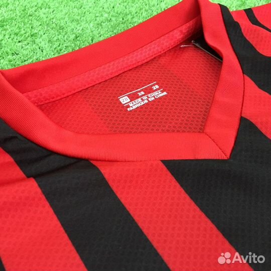 Футбольная форма ас Милан 2021/22