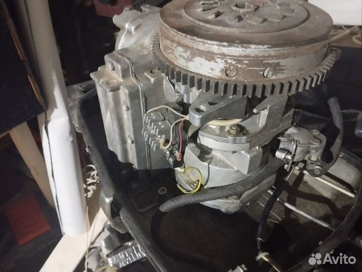 Лодочный мотор 