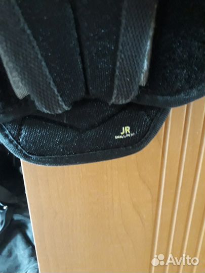 Нагрудник хоккейный