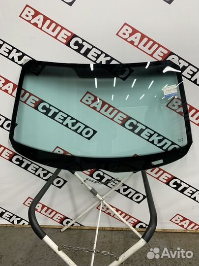 Лобовое стекло Mercedes В209