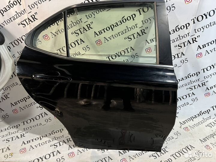 Дверь задняя правая Toyota Camry V70 - 75 оригинал