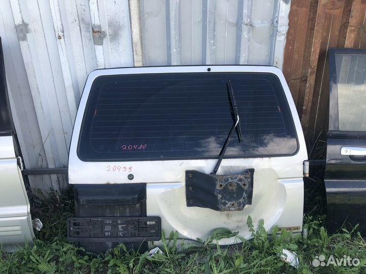 Крышка багажника Mitsubishi Pajero 2