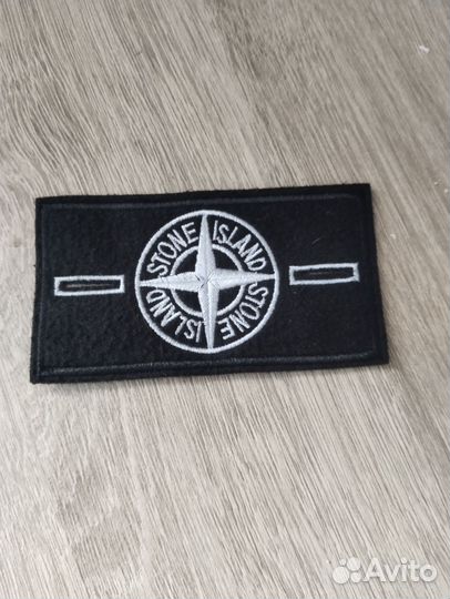 Патч stone island белый