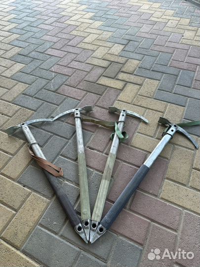 Ледоруб альпинистский