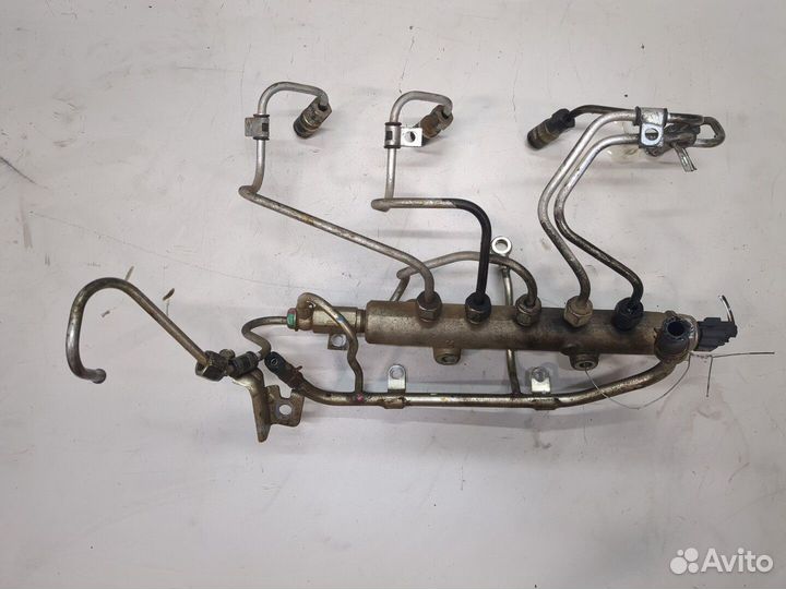 Рампа топливная Mitsubishi L200, 2010