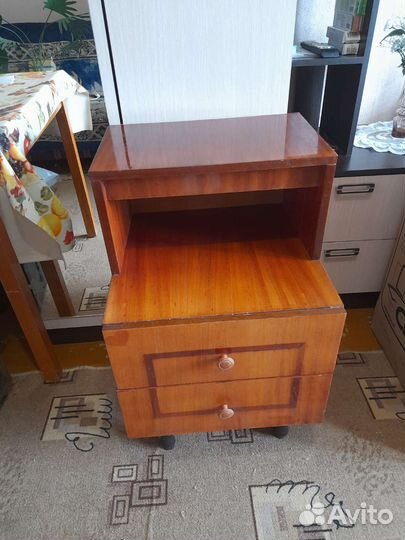 Тумба прикроватная