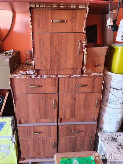 Тумбочка прикроватная