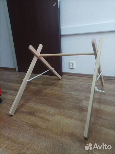 Стойка монтессори для игрушек, мобиль на кроватку