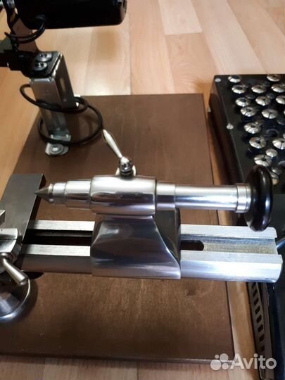 Часовой токарный станок Американка