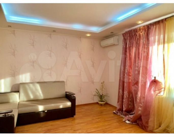 2-к. квартира, 72 м², 3/9 эт.