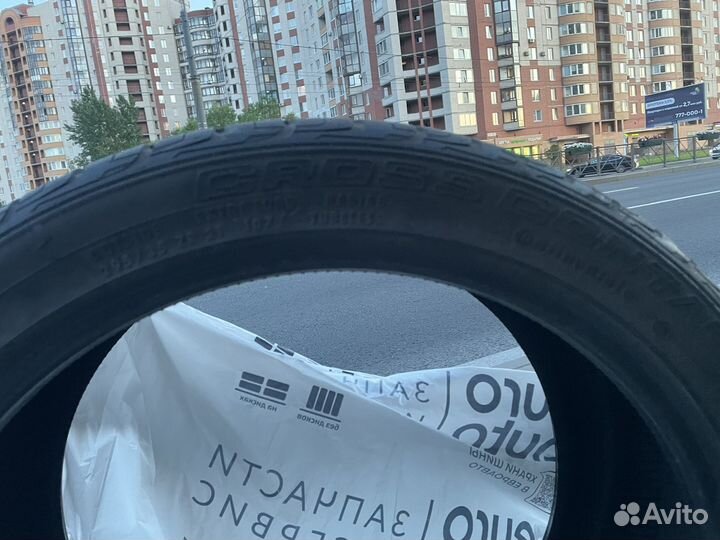 Continental ContiCrossContact UHP 295/35 R21