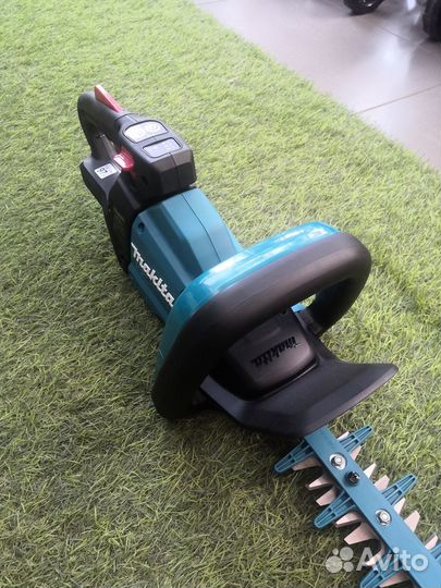 Кусторез аккумуляторный Makita 40 В UH005GZ