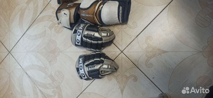 Хоккейная форма / Краги Easton / Ракушка