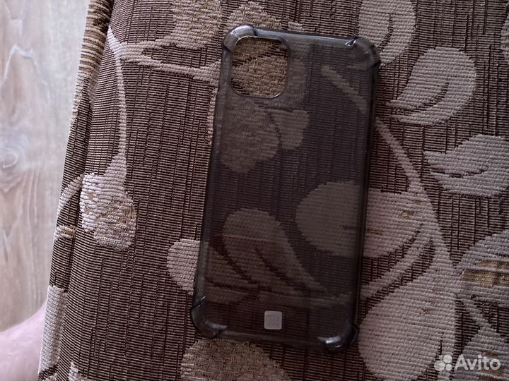 Чехол на iPhone 11