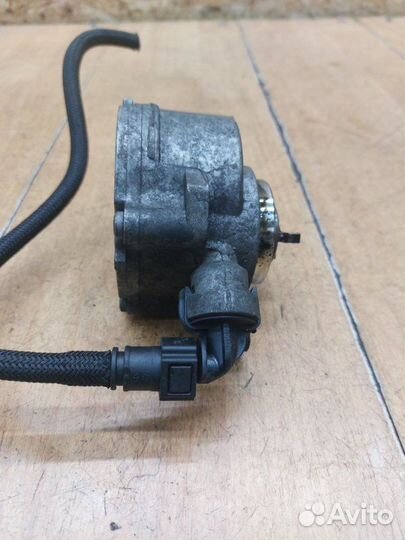 Вакуумный насос Ford Focus 2 G8DA 2010