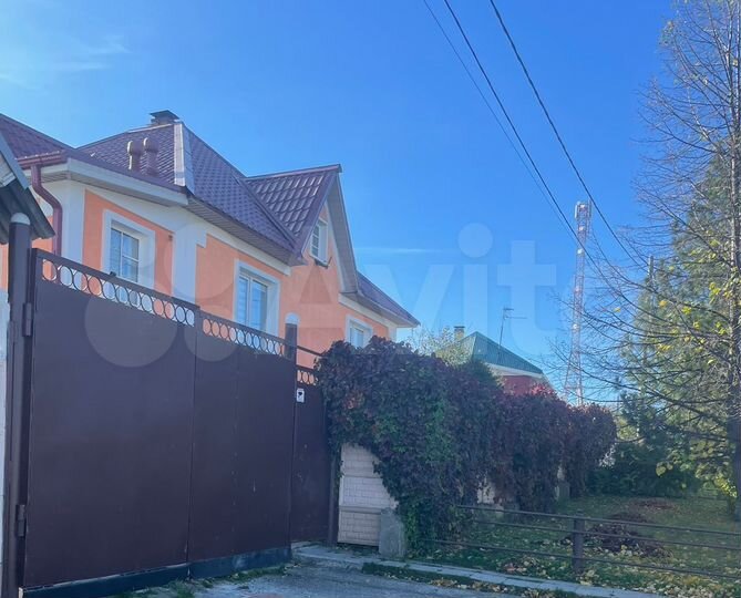 Коттедж 135 м² на участке 18 сот.