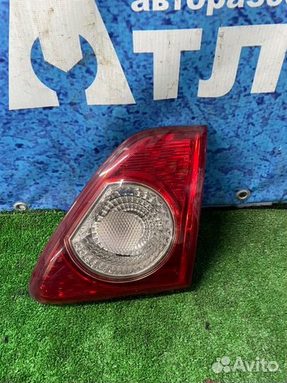 Фонарь в крышку правый Toyota Corolla 150 3ZZ-FE