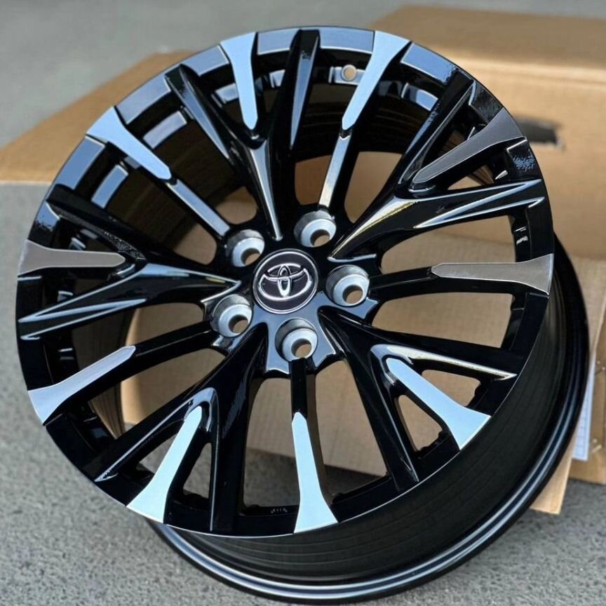 Литые диски Toyota 8.5×R19 5×114.3