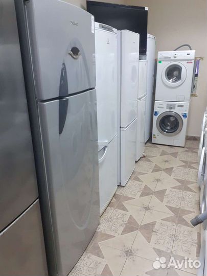 Холодильник б/у отличный на гарантии. Доставка