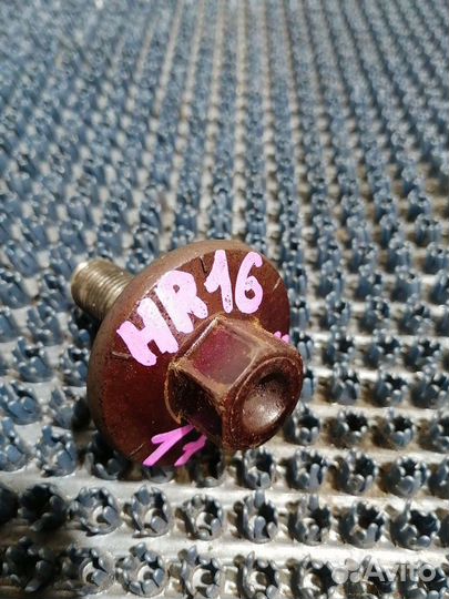 Болт шкива коленвала Nissan NV200