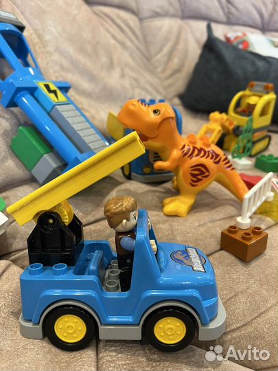 Lego duplo строительная техника и юрский период
