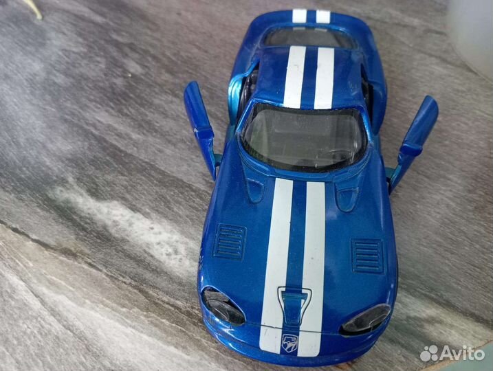 Машинка dodge