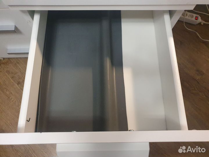 Письменный белый стол бримнэс (brimnes) IKEA