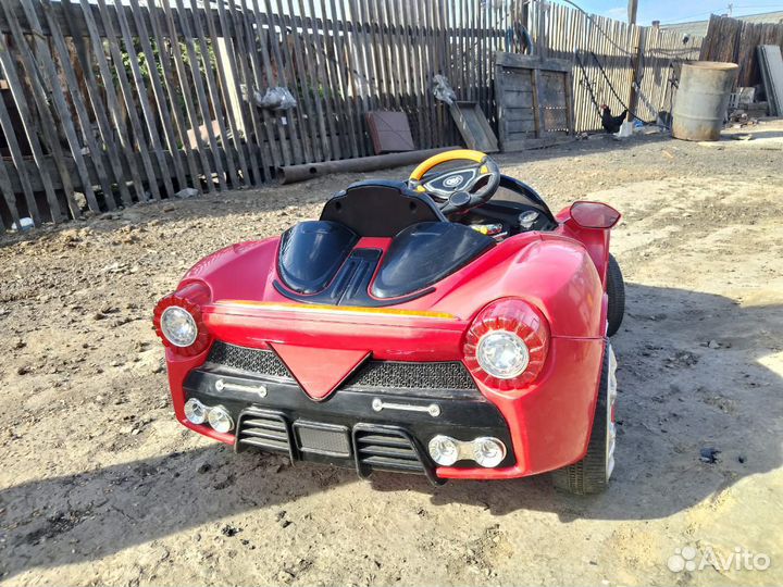 Детская машина электромобиль с пультом