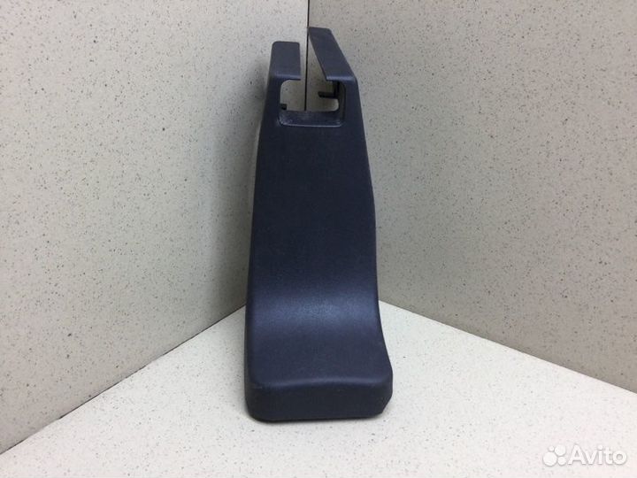 Накладка (кузов внутри) Mitsubishi Outlander Xl