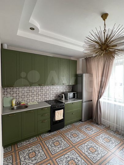 2-к. квартира, 60 м², 2/16 эт.