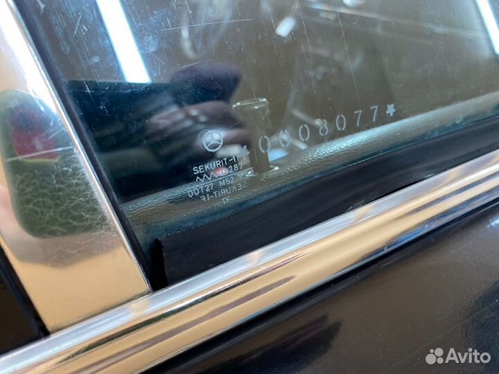 Стекла дверные Mercedes W123