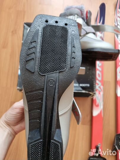 Лыжи детские с ботинками 34 размер