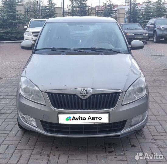 Skoda Fabia 1.6 AT, 2013, 290 000 км