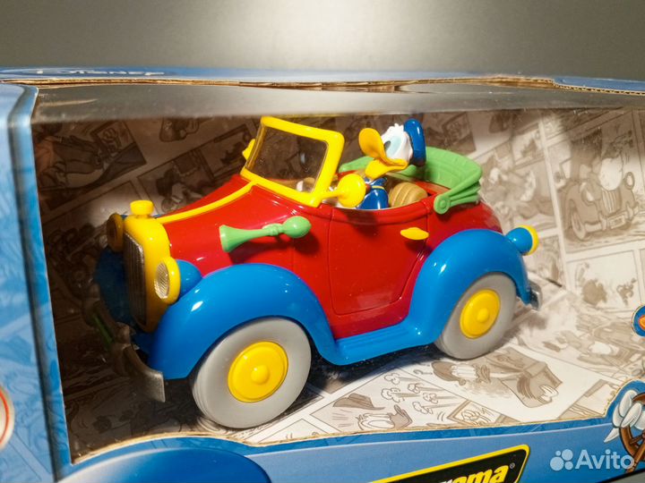 Машинка Disney Donald Duck 1/24 (Motorama)