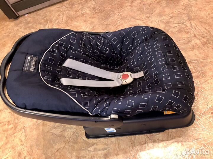 Автокресло-переноска группа 0+ (до 13 кг) Peg-Pere