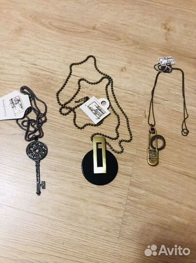 Заколки, крабы, резинки, броши, подвески, к