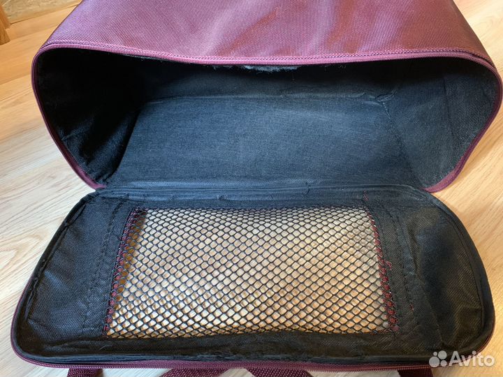 Переноска для кошек и собак