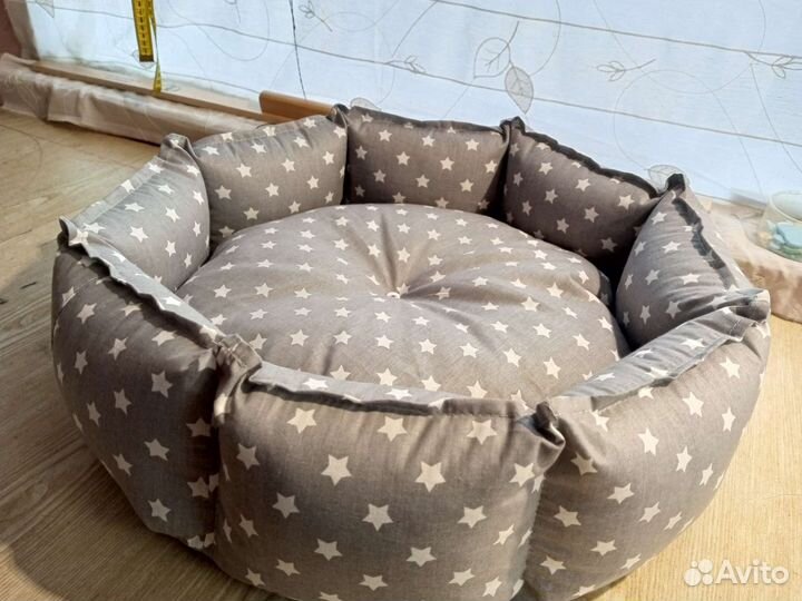 Лежанка для кошек и собак