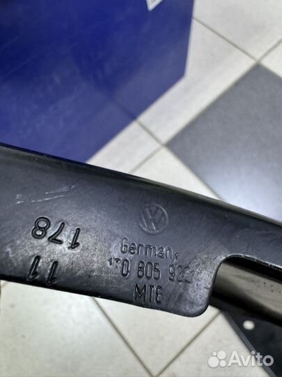 Кронштейн панели передней