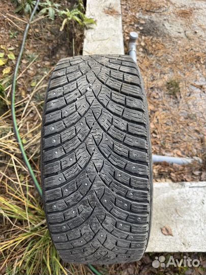 Accelera Accelera 225/45 R18 19B