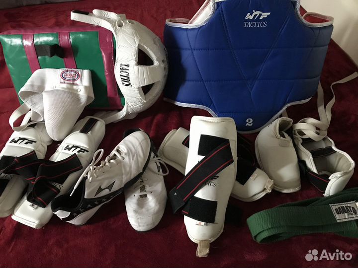 Форма, амуниция для тхэквондо