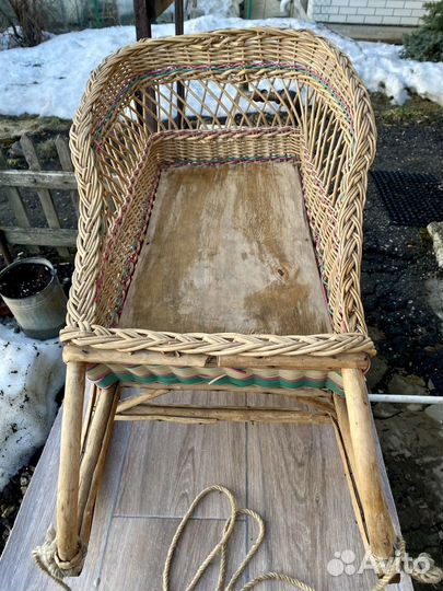 Санки деревянные плетеные