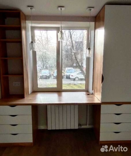 Рабочая зона у окна